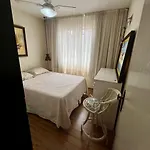 Quarto A Poucos Metros Da Praia De Balneario Camboriu